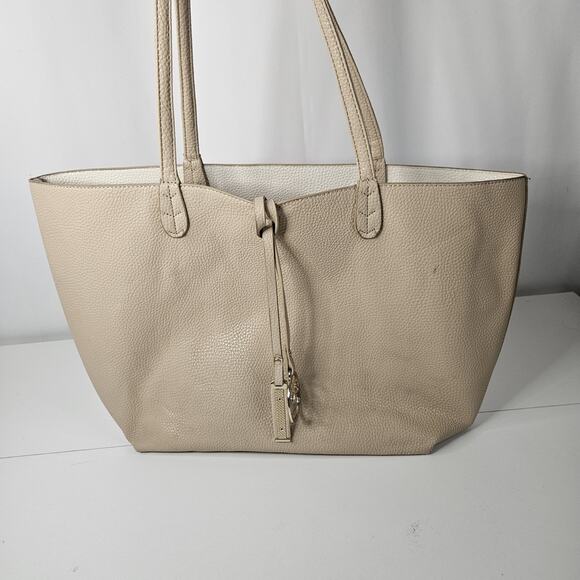 Y2K BCBG Paris Reversible Faux Leather Tote Laptop Bag Beige Goldtone Hardware - Picture 16 of 16